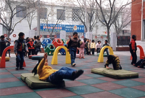 :幼儿教育岂能小学化?: